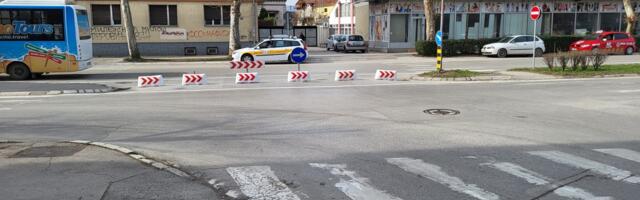 Do pronalaska adekvatnog rešenja, izmenjen režim saobraćaja na raskrsnici ulica Devet Jugovića i Jaše Prodanovića