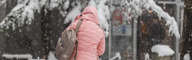 Počela kiša u Beogradu, a sneg će danas zavejati ove delove Srbije! Meteorolog Sovlj najavio: Temperatura naglo pada za više od 15 stepeni