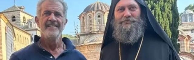 Mel Gibson dočekuje Vidovdan u Hilandaru: Holivudski glumac na Svetoj Gori sa igumanom Metodijem (FOTO)
