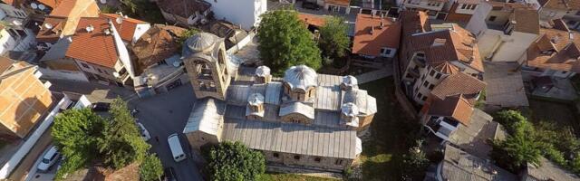 Kosovo i Metohija: Svetlost kroz oblake