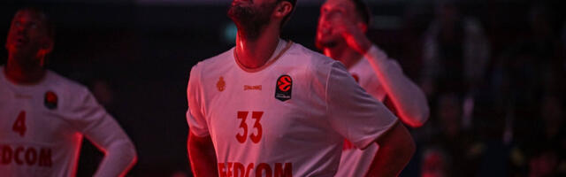 Gospoda iz Kneževine: Monako čestitao Božić uz sliku Mirotića i badnjaka (FOTO)