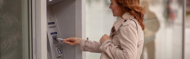 VODITE RAČUNA KADA PODIŽETE NOVAC: Nova prevara na BANKOMATIMA, ovo ne smete da učinite!