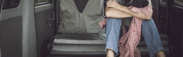 Nekada je harala muzičkom scenom, a sada živi u KOLIMA - tušira se u teretani (VIDEO)