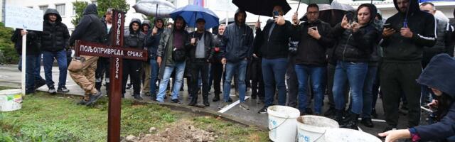 Kada se digne traktor i motika