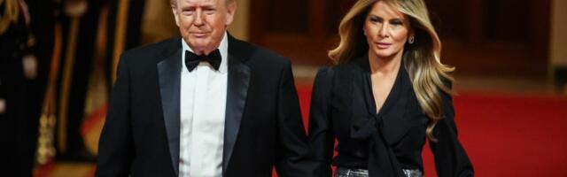 Melanija u "kič" pantalonama na prestižnoj večeri: Sve oči uprte u stajling prve dame - bolje od ovog ne postoji (FOTO)