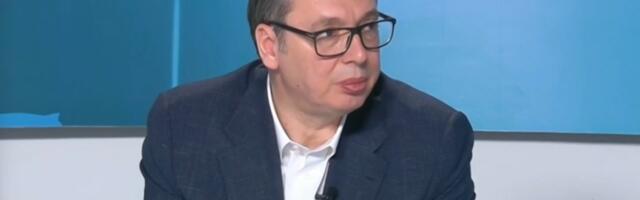 LUDILO BLOKADERA NE JENJAVA: Okupili se ispred TV studija u Čačku dok gostuje Vučić – predsednik im poručio: “Čujem da im kasni ton!”