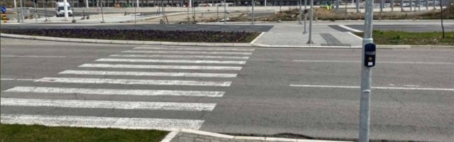 Sa pečaškog prelaza šalju ljude pravo na travnjak!