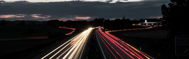 Nema dileme oko ograničavanja maksimalne brzine na „autobanovima“, kaže Sebastijan Fetel