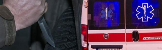 PACIJENT (53) KUHINJSKIM NOŽEM IZBUŠIO GUMU NA VOZILU HITNE POMOĆI: Neverovatna scena kod Vranja - sledi krivična prijava protiv njega!