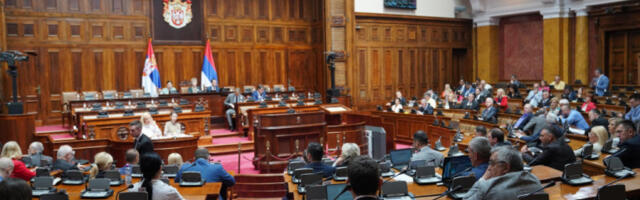 NEĆE VIŠE BITI BOGAĆENJA NA UDŽBENICIMA, A NEĆE MOĆI NI BILO KO DA IH IZDAJE! Skupština Srbije usvojila bitne izmene zakona! DVE VELIKE NOVINE!!