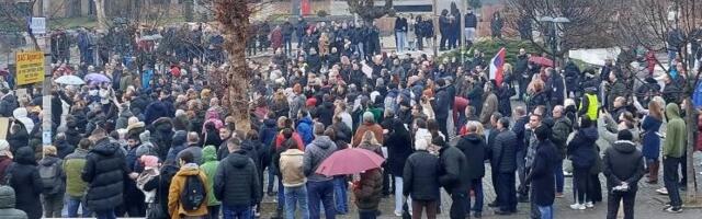 Generalni štrajk: Najmasovniji protest podrške studentima u Vranju FOTO/VIDEO