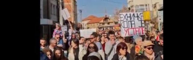 Učenicima škole u Leskovcu PRETIO PROFESOR, oni se obratili policiji