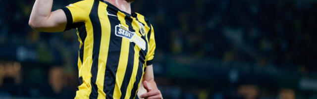 Luka Jović ne staje: Promašio penal, poništen mu gol, pa postao heroj AEK-a (VIDEO)