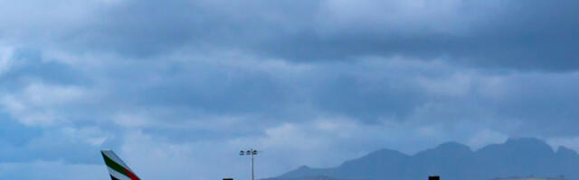 Пожар на аеродрому у Кејптауну: обустављени међународни летови, систем у колапсу