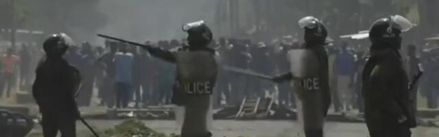 AMERIČKI PROJEKAT IZAZVAO OPŠTI HAOS! Rade UPRKOS ZABRANI SUDA, buknuli KRVAVI PROTESTI u afričkoj državi - Suzavac na ulicama, ima MRTVIH! (VIDEO)