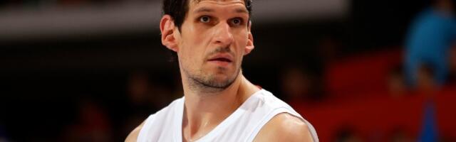 Fotka od "milion dolara": Boban Marjanović se u Crnoj Gori slikao sa jednom od najvećih NBA legendi (FOTO)