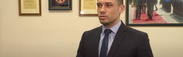 Zapaljen auto Relje Ognjenovića, direktora PIO Fonda: Luksuzni BMW u plamenu