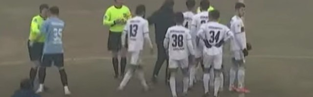 Nefči izgubio, sudije jurilo pola stadiona (VIDEO)