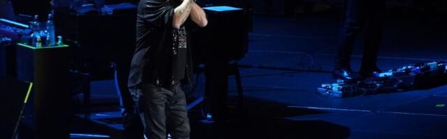 Eros Ramacoti oduševio u punoj "Areni"