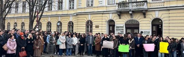 Maturanti Užičke gimnazije otpočeli obustavu nastave