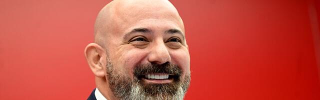 Ovo je nova žena Dejana Stankovića: Prelepa Anita je mlađa osam godina od njega, a zimus mu je rodila ćerkicu kojoj su dali anđeosko ime /FOTO/