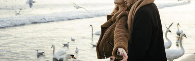 Psihološki trik koji je zaludeo internet: Kažu da “bhird theory” nepogrešivo otkriva da li u vašoj vezi postoji iskrena bliskost