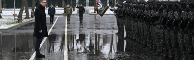 Вучић обилази завршне радове на објекту „Кобре” у Касарни „Васа Чарапић”