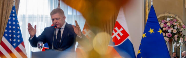 Фицо: Зеленски се игра Европском комисијом као мачка са мишем