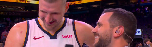 “To se prosto se dešava”: Skromnog Jokića nasmejao novinar posle istorijskog učinka (VIDEO)