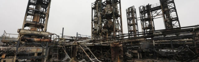 Рафинерија КИНЕФ погођена у нападу дронова