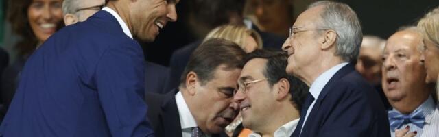 (VIDEO) Neuobičajen prizor na „Bernabeu“: Nadal i Siner igraju tenis sa zvezdama Reala, a Florentino Perez sudi