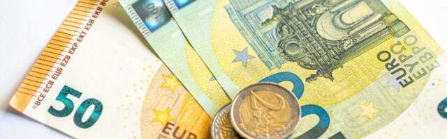 Средњи курс динара за евро данас 117,4128