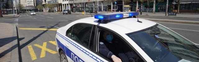 POLICIJA ZATEKLA MUŠKARCA NA NJIVI USRED POLICIJSKOG ČASA, a ono što radio ostavilo ih je BEZ REČI