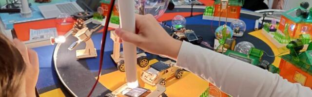Noć istraživača u Nišu – mališani videli kako oblaci „razgovaraju“, svetlost „puni“ auto i insekti jedu plastiku