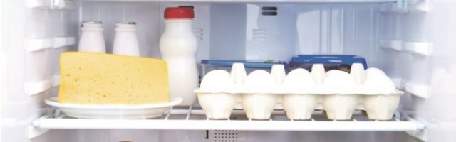 STALNO VAM SE JEDE SLATKO ILI PRŽENA HRANA? Upozorenje nutricionista: To je znak da nešto nije u redu, evo kako da saznate šta zapravo fali vašem organizmu/TABELA/