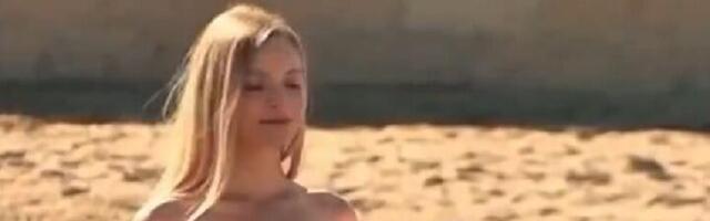 Devojka nudila toples pranje kola: Hit snimak pregledan 30 miliona puta (VIDEO)