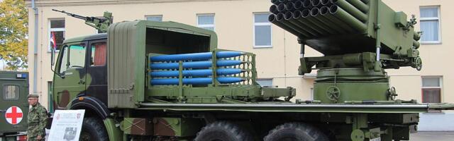 "Srbija će se naoružavati jer je to jedina garancija za mir": Vojna strategija ili kupovina političkih poena?