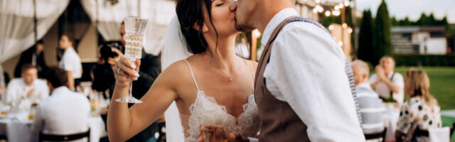 NAJLEPŠE ČESTITKE ZA MLADENCE: Budite originalni kada svojim najmilijima želite sreću u zajedničkom životu