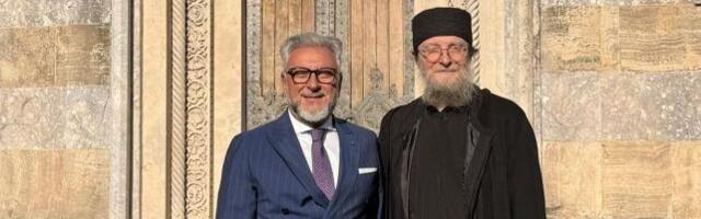 BARBANO POSETIO VISOKE DEČANE: Šef misije Euleksa sa igumanom o zaštiti svetinja SPC