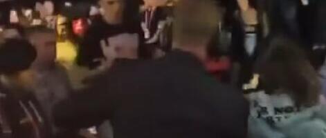 Drama tokom prvog polufinala Evrovizije: Obezbeđenje bacilo mladića na pod, ovo niste videli u uživo prenosu