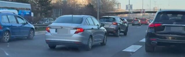 HAOS NA AUTO-PUTU KOD ARENE! Sudar dva automobila blokirao saobraćaj! (VIDEO)