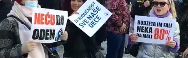 VIDEO: Frilenseri protestuju ispred Skupštine Srbije
