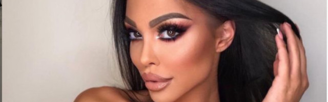 MAJA MARINKOVIĆ SA NOVIM SILIKONIMA OD 700 KUBIKA BEZ BRUSA, SAMO ŠTO NE PUKNU: Skinula zavoje, u nesnosnim bolovima POHITALA DA IH IZBACI! (FOTO)