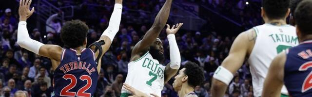 Zvižduci i negodovanje sa tribina, Harden gledao sramotu File! Boston sa 25 trojki do zapanjujućih +48 (VIDEO)