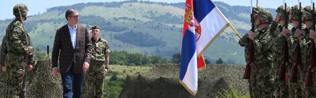 Vučić: Ministri na sednici Vlade podržali predlog o vraćanju vojnog roka