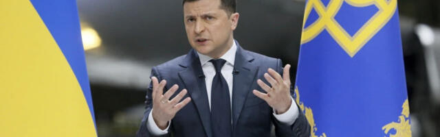 MOLILI GA DA NE ULAZI U POLITIKU: Ko su roditelji Volodimira Zelenskog - porodična priča predsednika Ukrajine?!