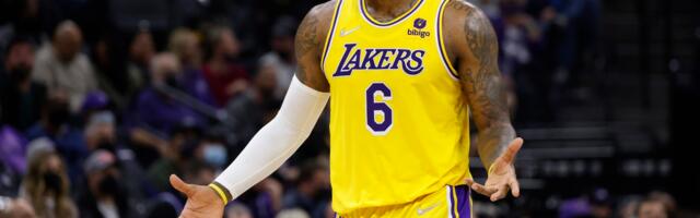 Lebron povredio koleno: “Izbegli smo metak” (VIDEO)