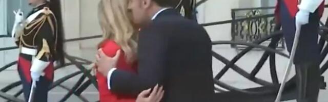 Poljubac Makrona i Meloni pred kamerama postao viralan: Srdačni Francuz i zbunjena Italijanka