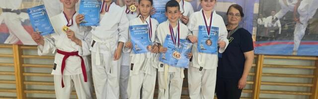 Deset medalja za Feniksovce na Prvenstvu Srbije u Dobanovcima