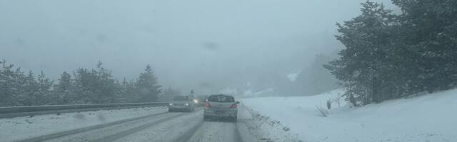 Da li je ovo najstrašniji snimak? Drama kod Zlatibora, vozilo gubi kontrolu zbog snega, sekunde kao večnost